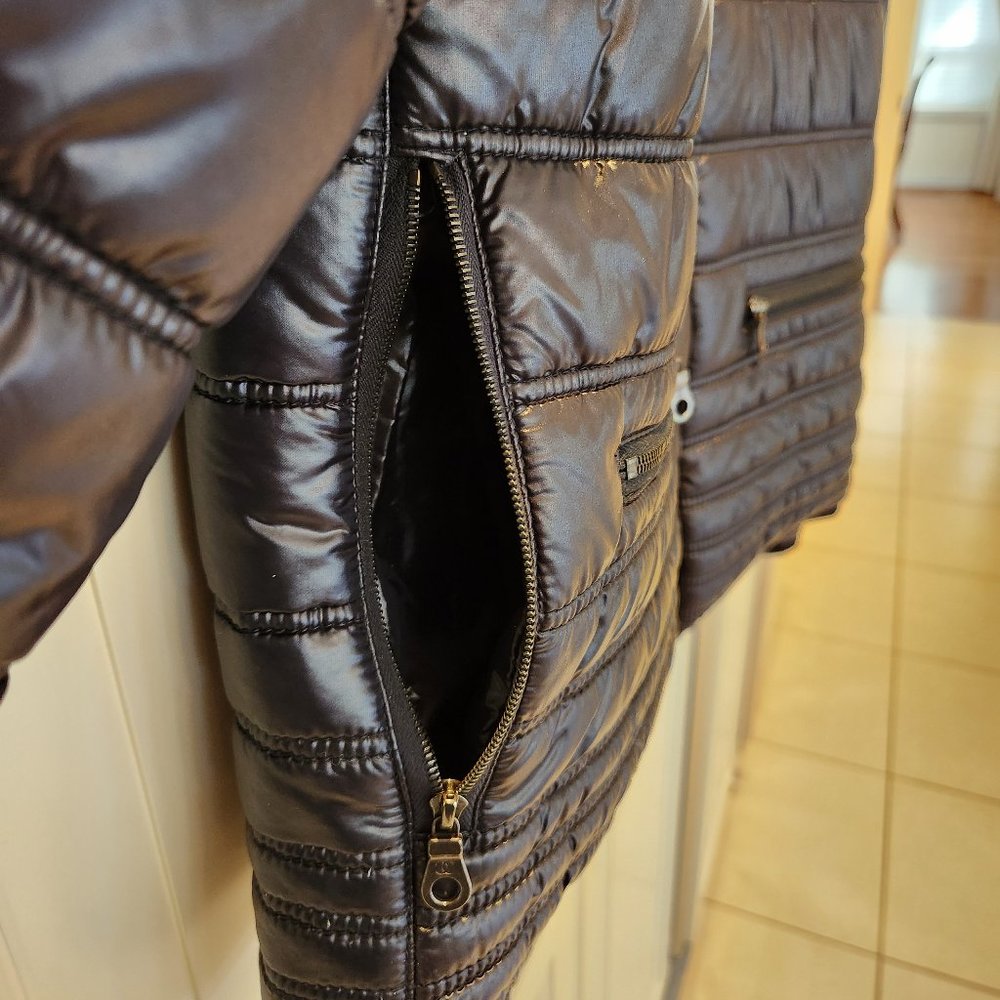 Authentic CHANEL Jacket - Picture 5 of 12